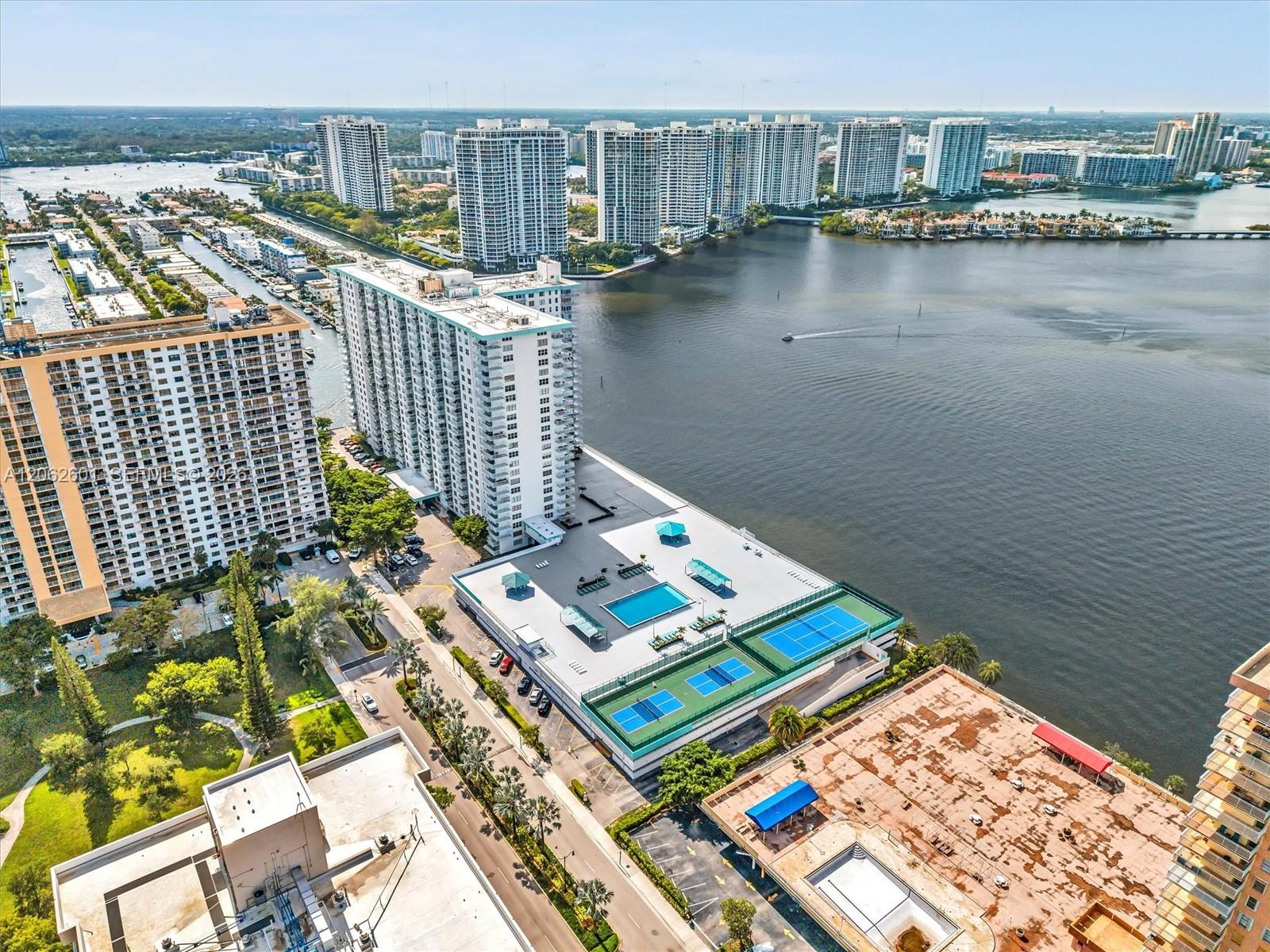 See details 2205 1 / 2 1104 sq. ft. $ 2026-07-30 0 Photo