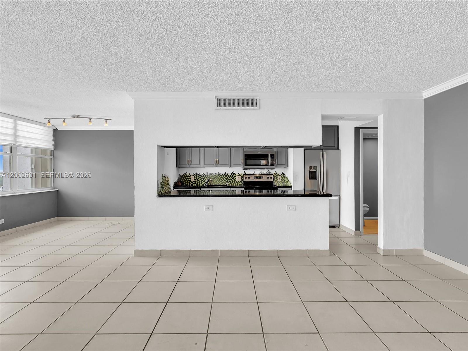 See details 2205 1 / 2 1104 sq. ft. $ 2026-07-30 0 Photo