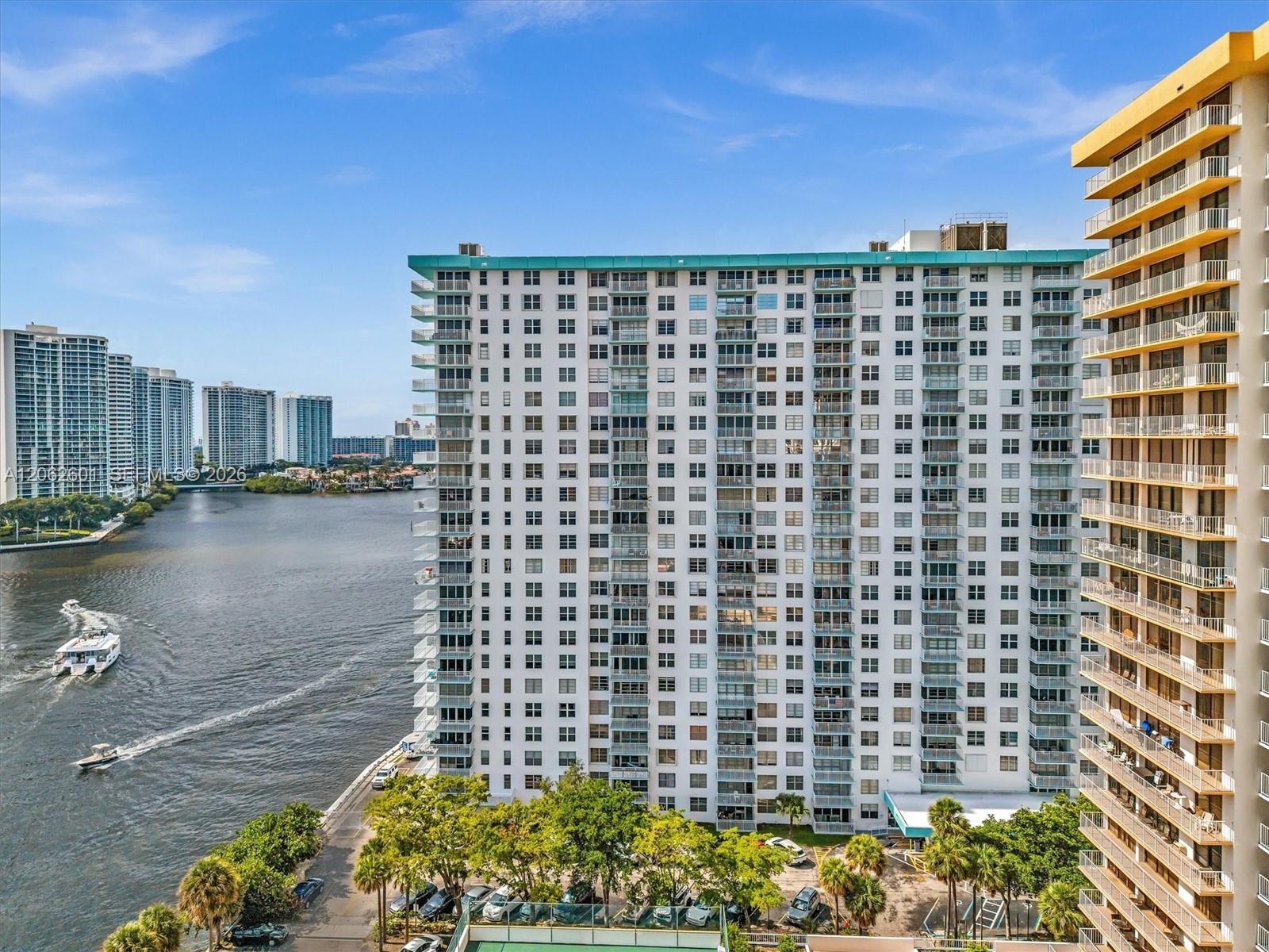See details 2205 1 / 2 1104 sq. ft. $ 2026-07-30 0 Photo