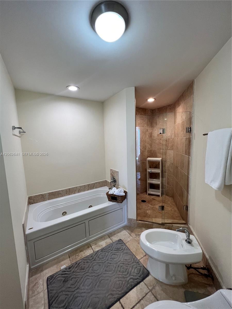 Ver detalles 1801A 2 / 2 1289 sq. ft. $ 2026-07-30 0 foto