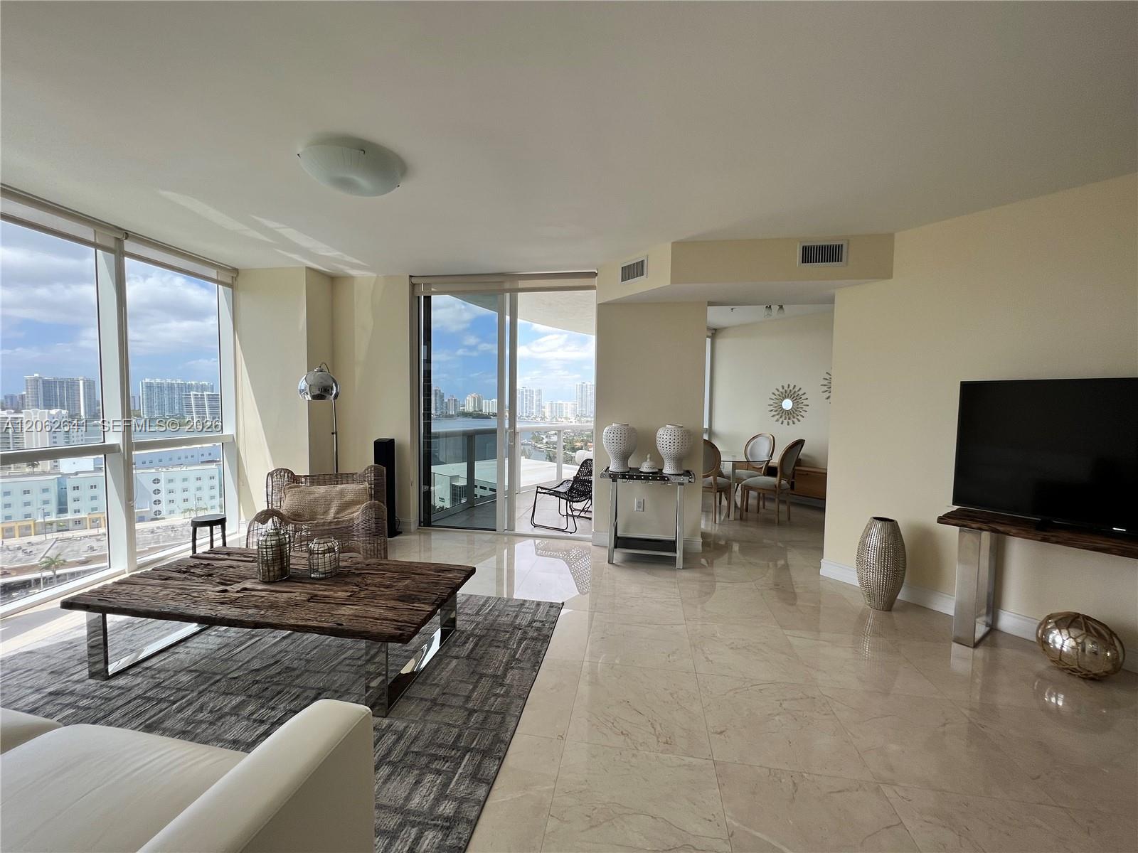 Ver detalles 1801A 2 / 2 1289 sq. ft. $ 2026-07-30 0 foto