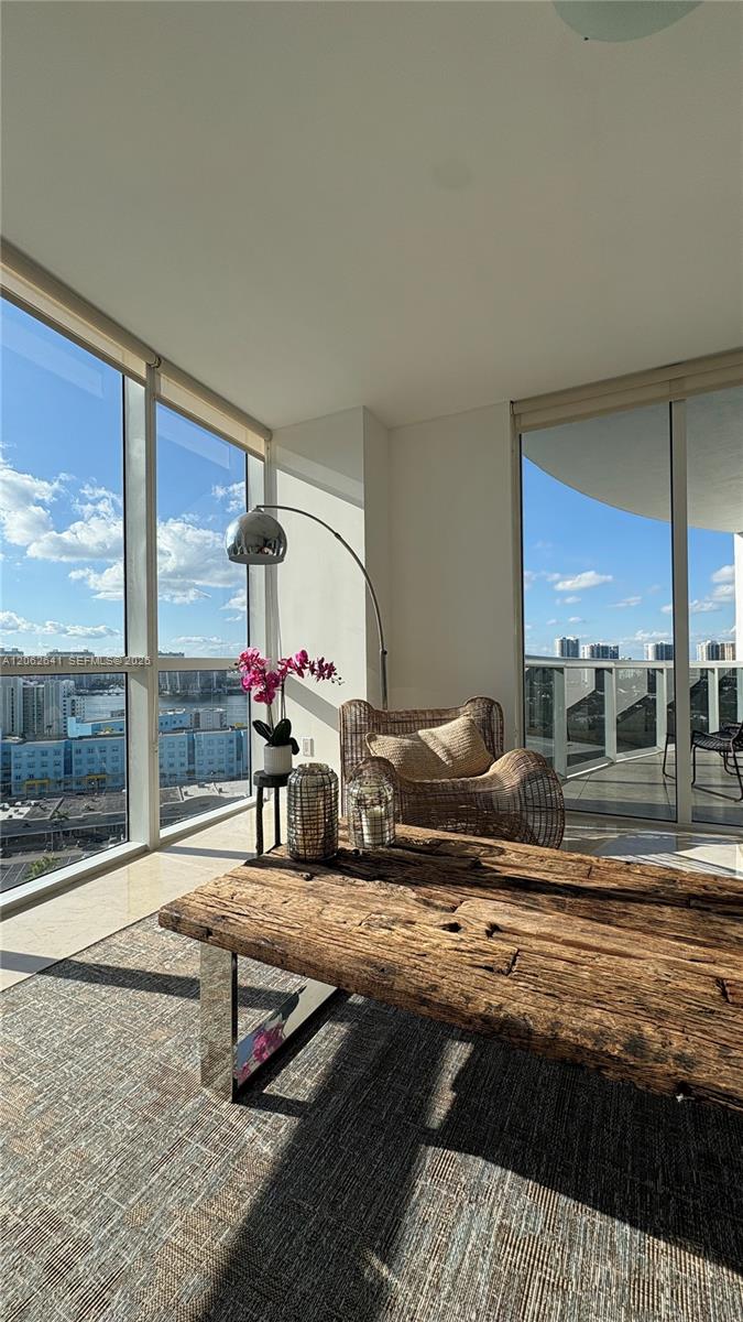 Ver detalles 1801A 2 / 2 1289 sq. ft. $ 2026-07-30 0 foto