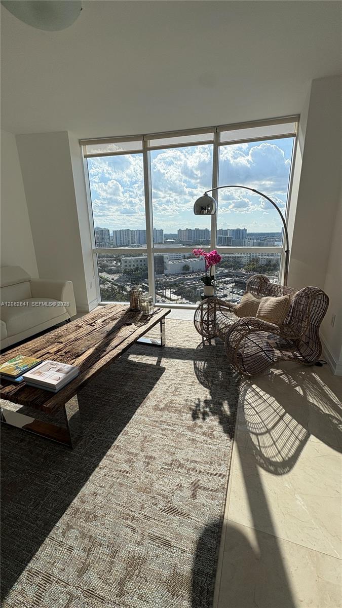 Ver detalles 1801A 2 / 2 1289 sq. ft. $ 2026-07-30 0 foto