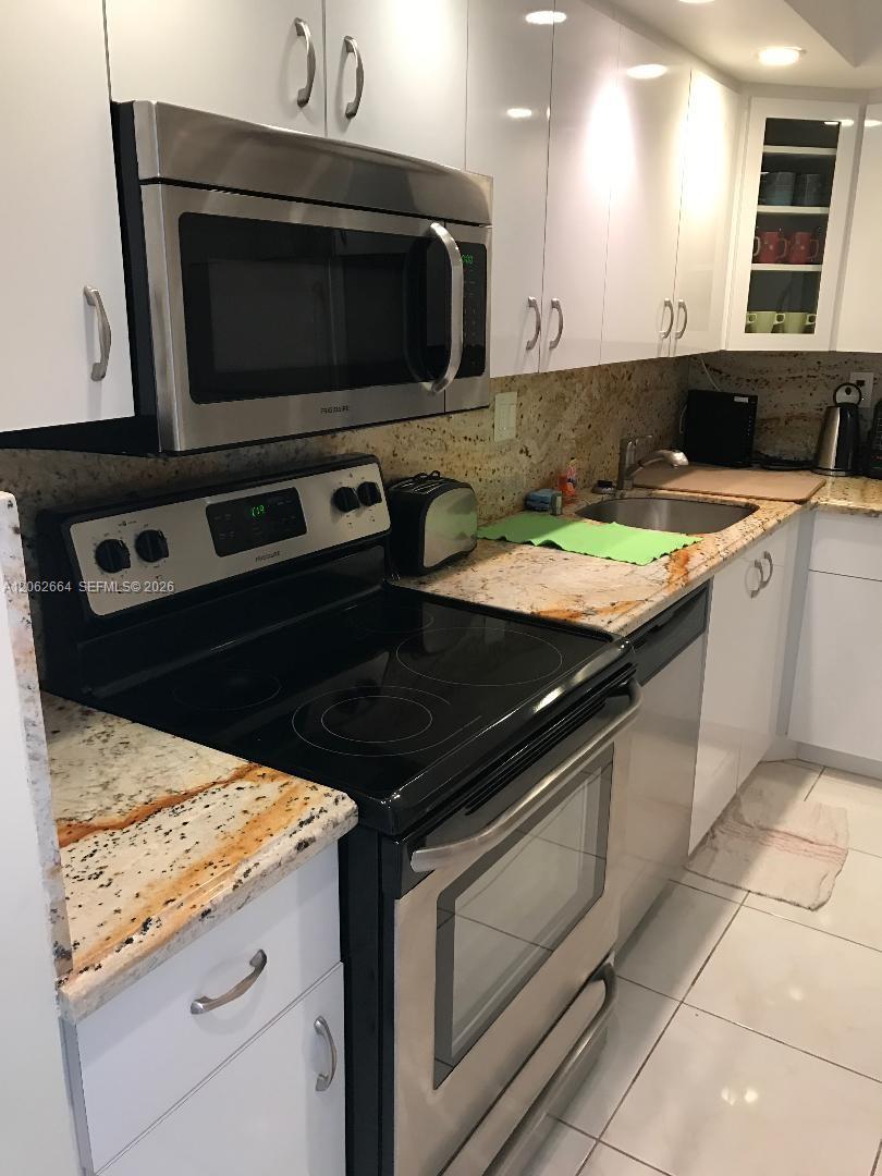 Photo of 2030 Ocean Dr  #2223, Hallandale Beach, Florida, 33009 - 