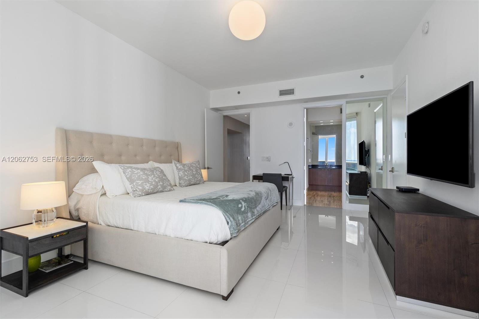 See details 1604 3 / 4 2558 sq. ft. $ 2026-07-30 0 Photo