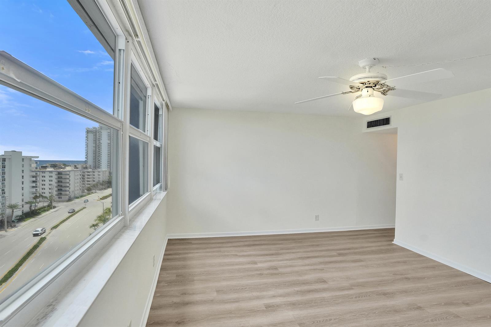Photo of 1400 Ocean #1002, Hollywood, Florida, 33019 - bed