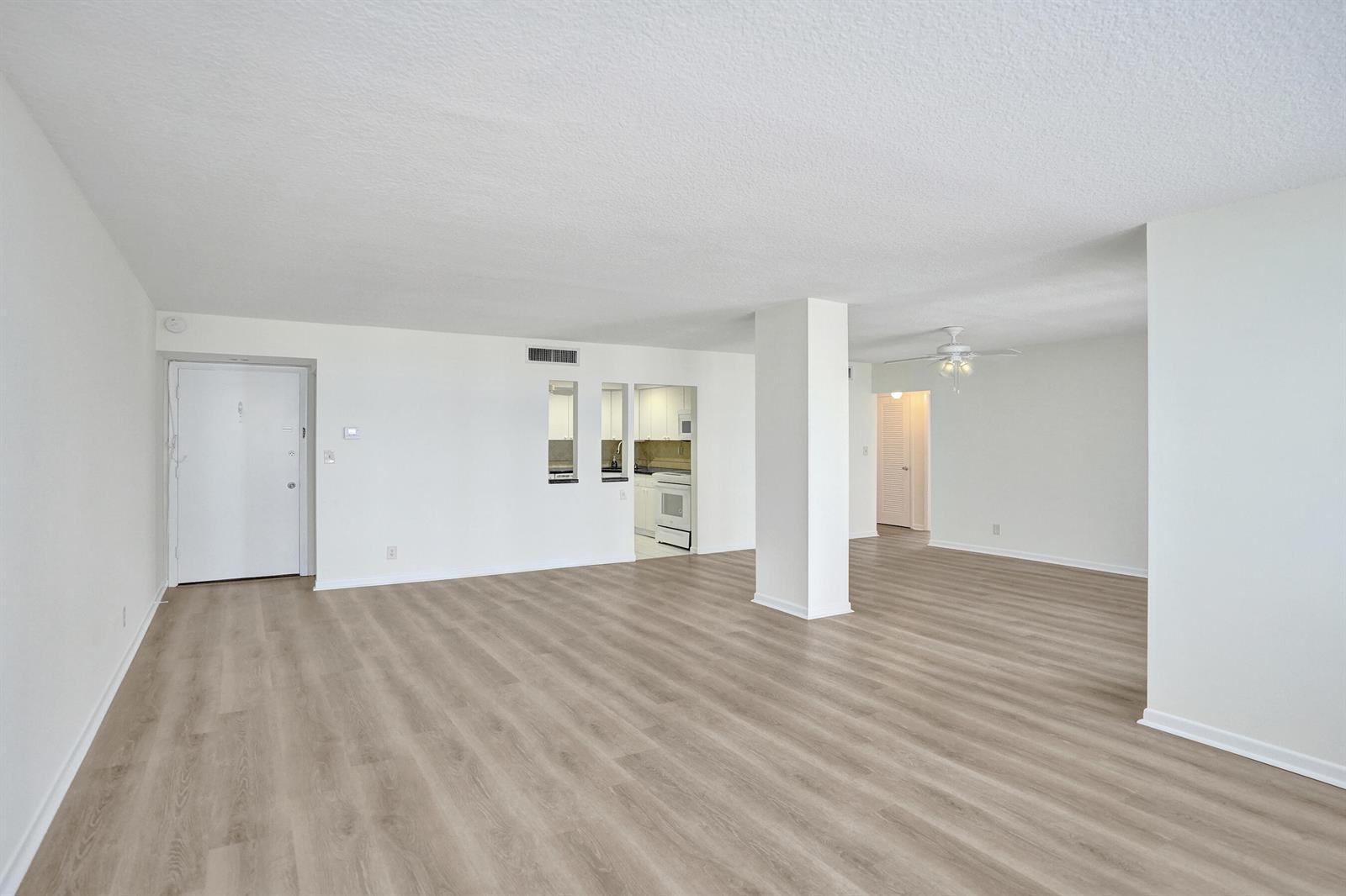Photo of 1400 Ocean #1002, Hollywood, Florida, 33019 - great 3
