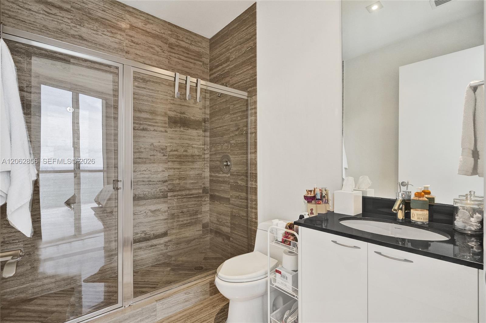 See details 3406 3 / 4 2327 sq. ft. $ 2026-07-31 0 Photo