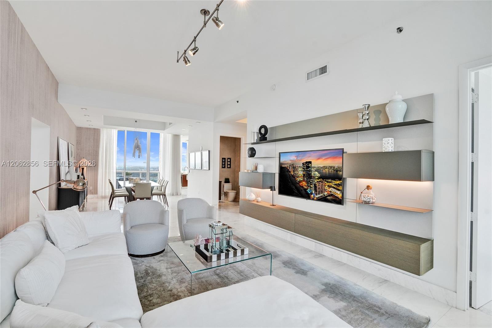 See details 3406 3 / 4 2327 sq. ft. $ 2026-07-31 0 Photo