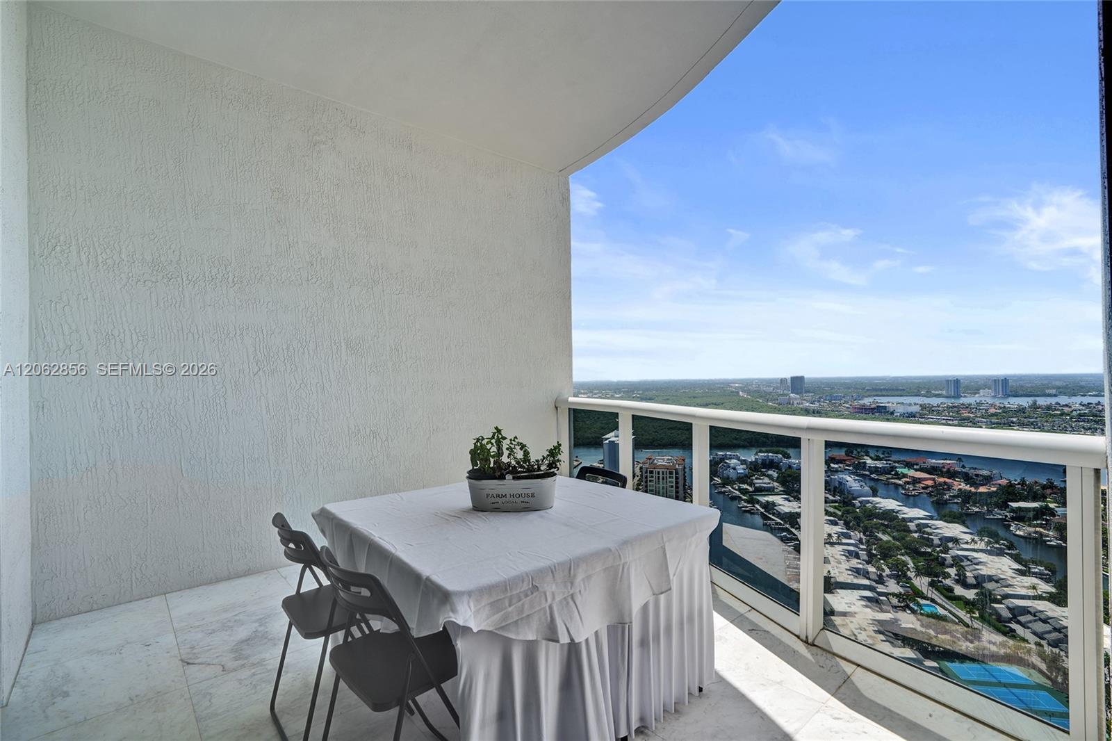 See details 3406 3 / 4 2327 sq. ft. $ 2026-07-31 0 Photo