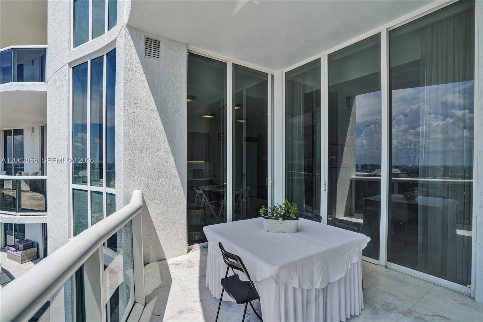 See details 3406 3 / 4 2327 sq. ft. $ 2026-07-31 0 Photo