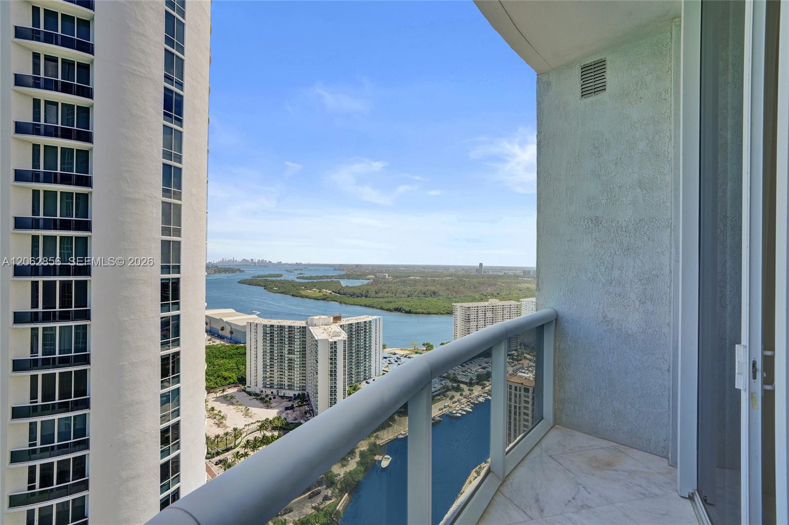 See details 3406 3 / 4 2327 sq. ft. $ 2026-07-31 0 Photo