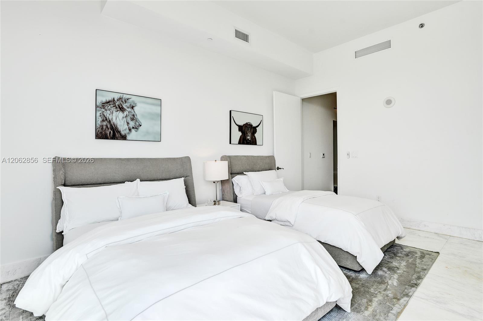 See details 3406 3 / 4 2327 sq. ft. $ 2026-07-31 0 Photo
