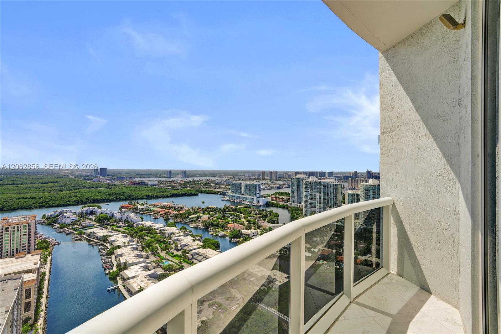 See details 3406 3 / 4 2327 sq. ft. $ 2026-07-31 0 Photo