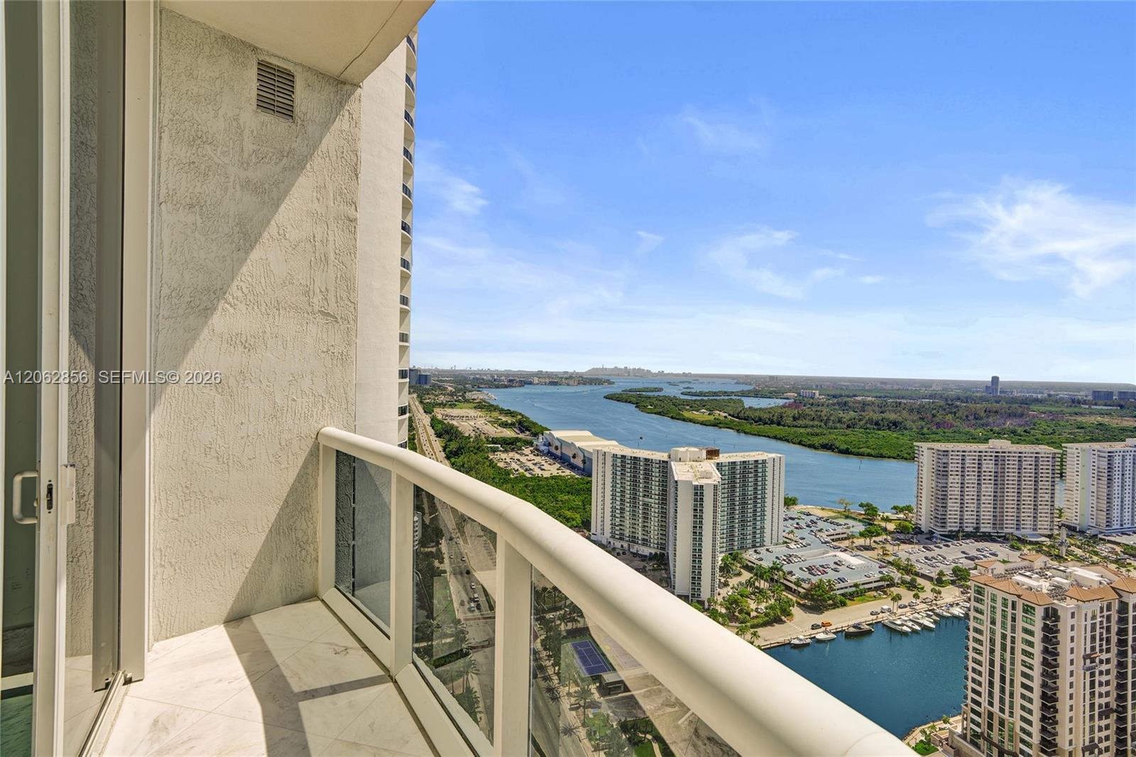 See details 3406 3 / 4 2327 sq. ft. $ 2026-07-31 0 Photo