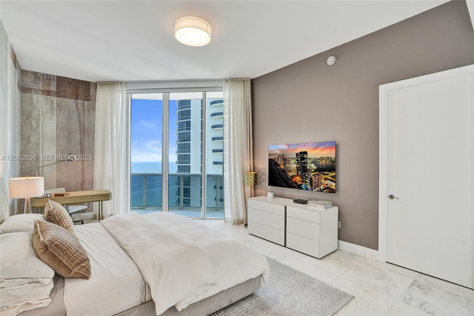 See details 3406 3 / 4 2327 sq. ft. $ 2026-07-31 0 Photo