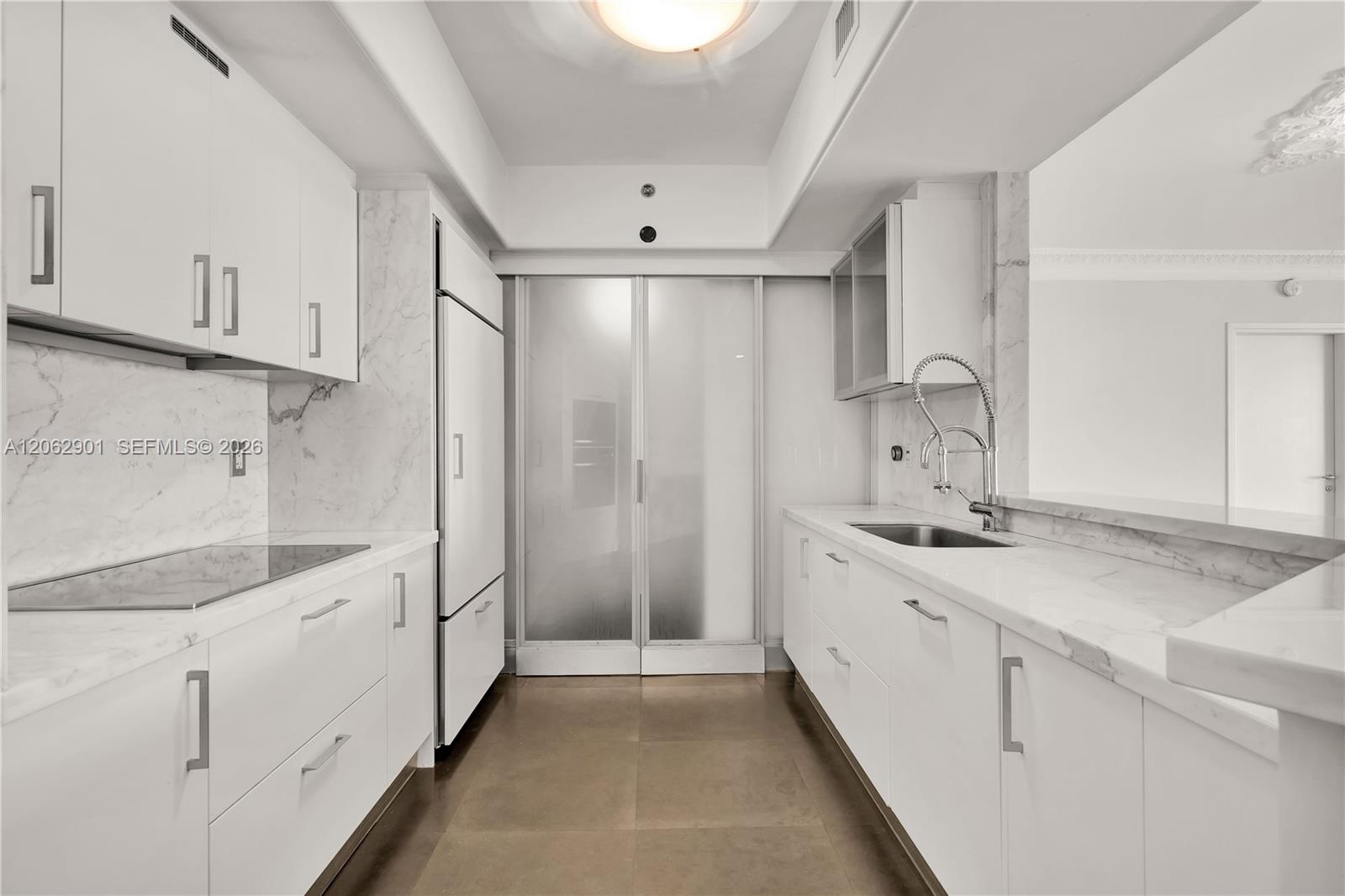 Photo of 450 Alton Rd #1906, Miami Beach, Florida, 33139 -