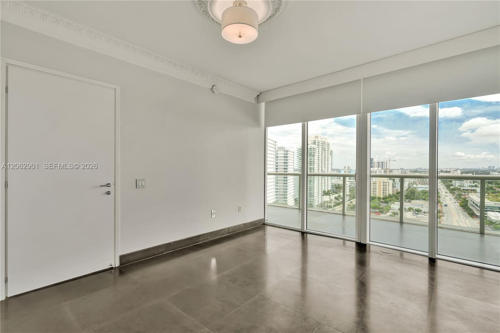 Photo of 450 Alton Rd #1906, Miami Beach, Florida, 33139 -