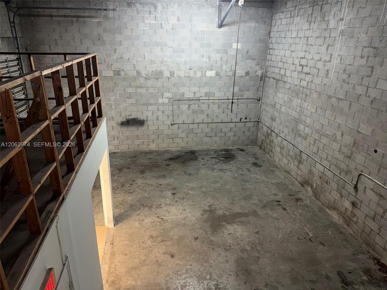 See details F-4 / sq. ft. $ 2026-07-31 0 Photo