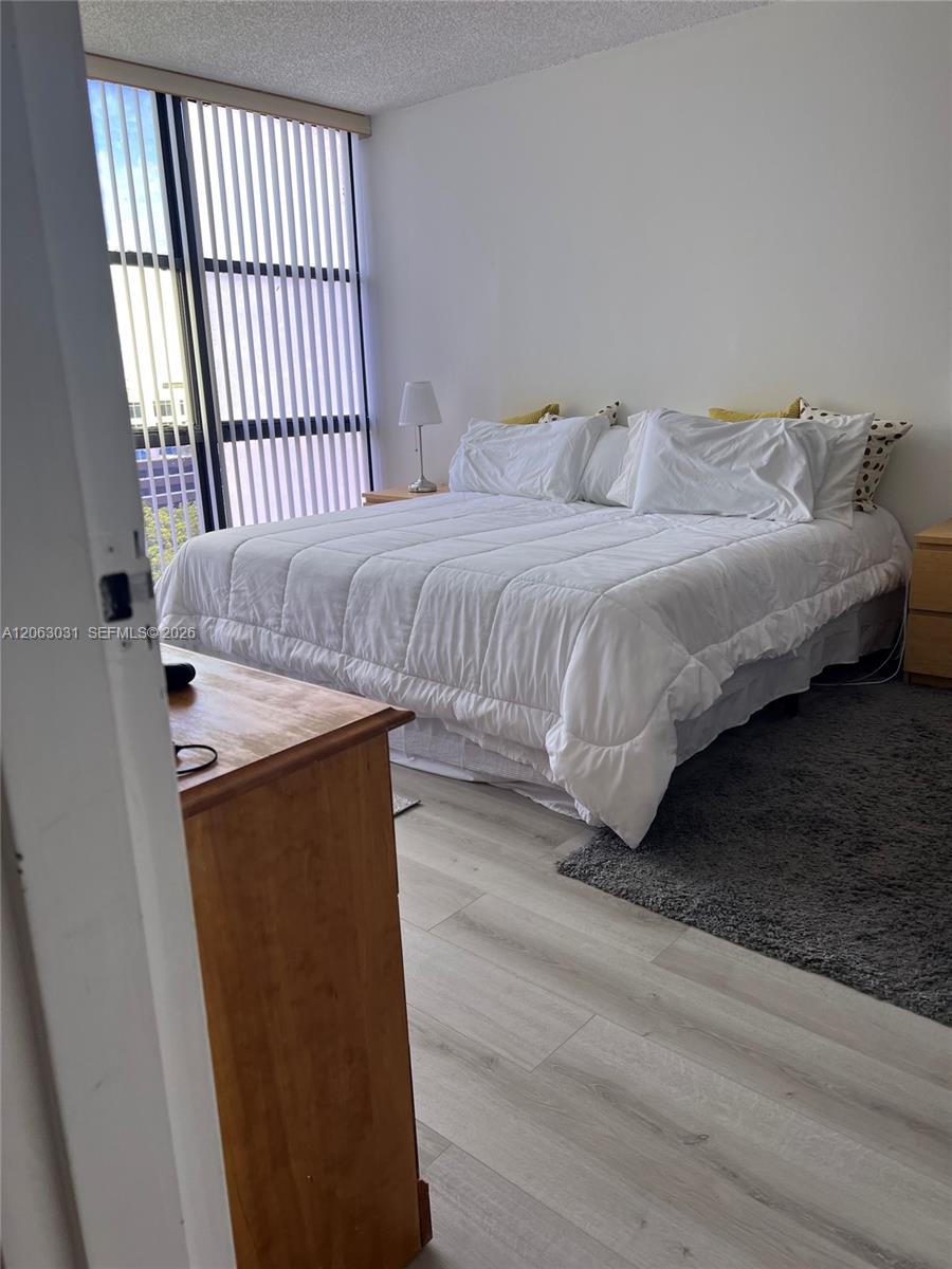 Photo of 16919 Bay Rd  #916, Sunny Isles Beach, Florida, 33160 - 
