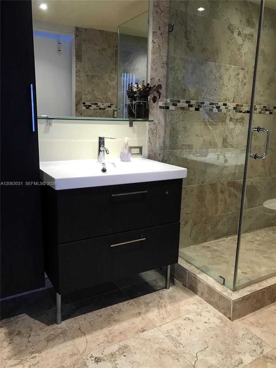 Photo of 16919 Bay Rd  #916, Sunny Isles Beach, Florida, 33160 - 