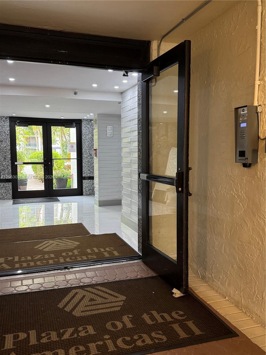 Photo of 16919 Bay Rd  #916, Sunny Isles Beach, Florida, 33160 - 