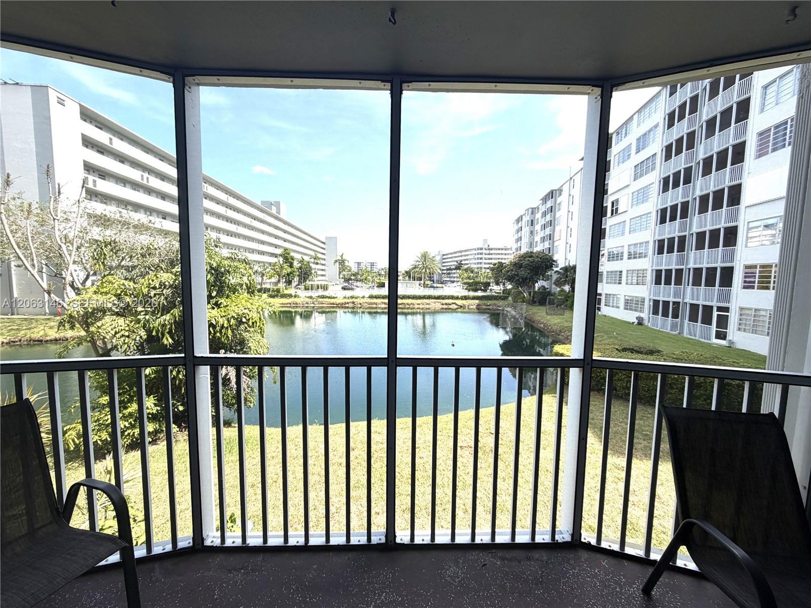 See details 204-1 1 / 2 1036 sq. ft. $ 2026-07-31 0 Photo