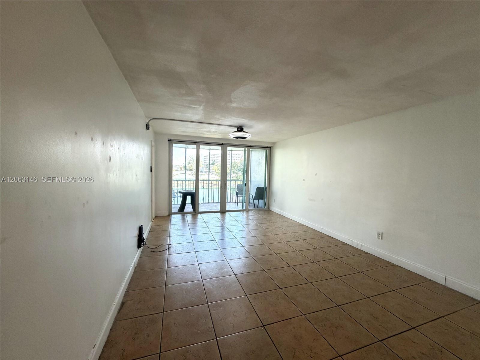 See details 204-1 1 / 2 1036 sq. ft. $ 2026-07-31 0 Photo