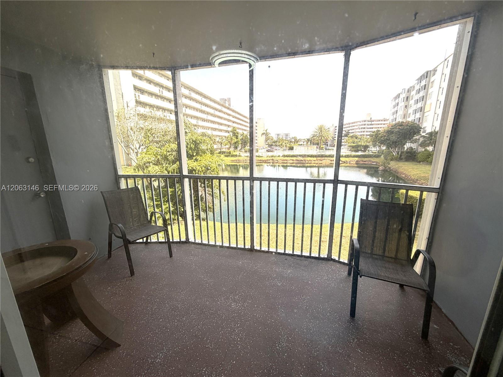 See details 204-1 1 / 2 1036 sq. ft. $ 2026-07-31 0 Photo