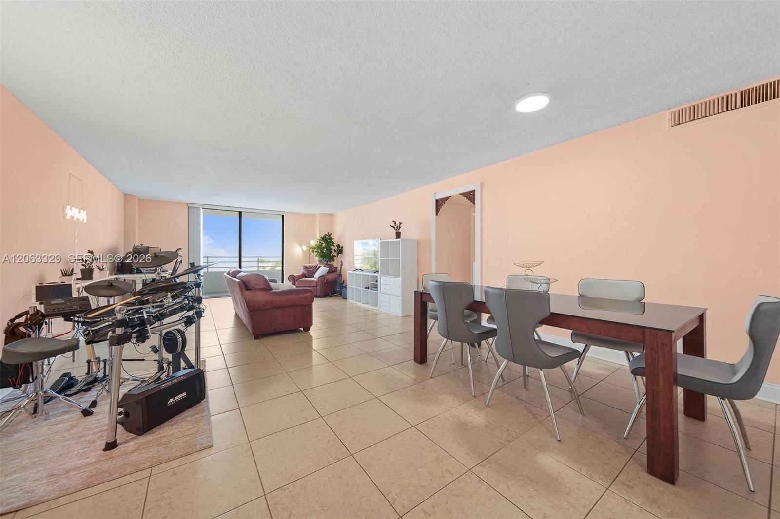 Photo of 2500 Parkview Dr  #812, Hallandale Beach, Florida, 33009 - 