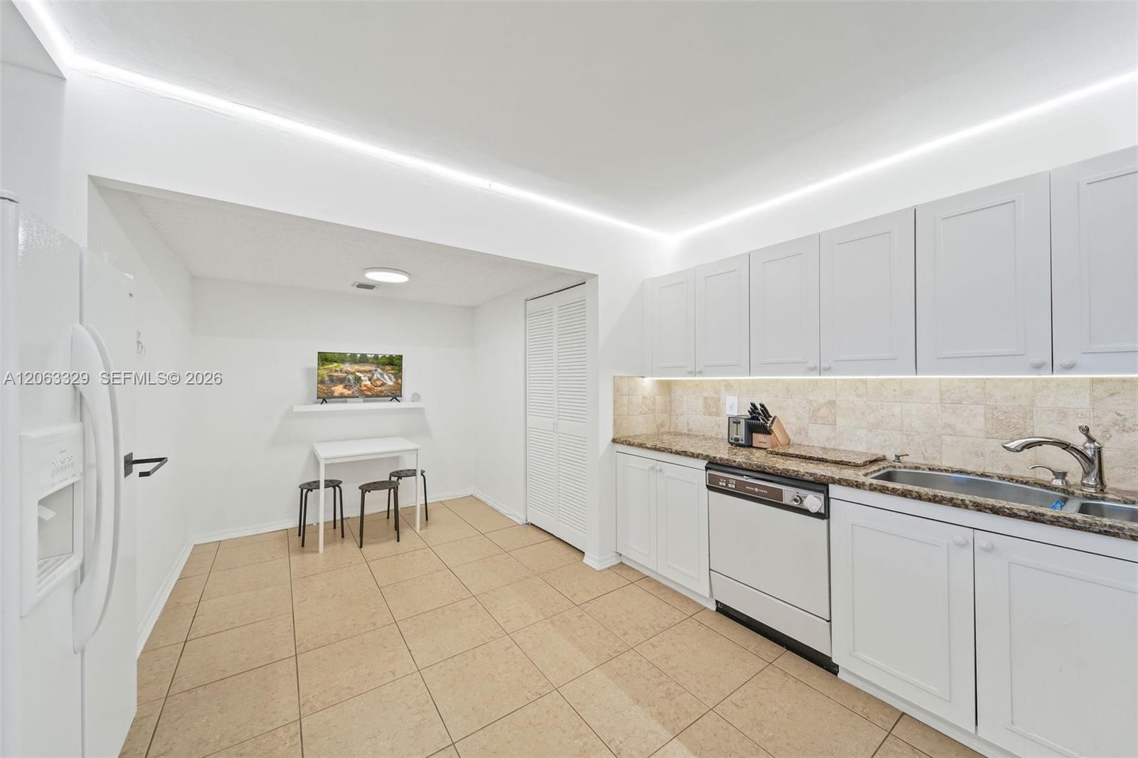 Photo of 2500 Parkview Dr  #812, Hallandale Beach, Florida, 33009 - 