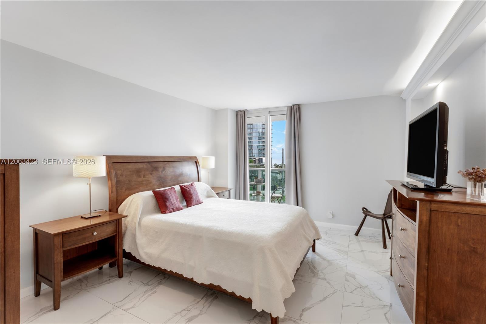 709 1 / 2 991 sq. ft. $ 2026-07-31 0 foto