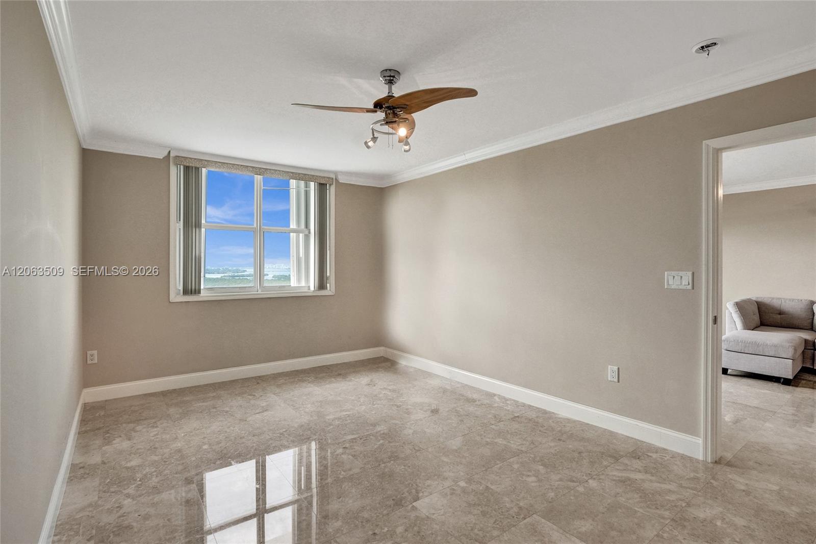 PH20 2 / 2 1120 sq. ft. $ 2026-07-31 0 foto