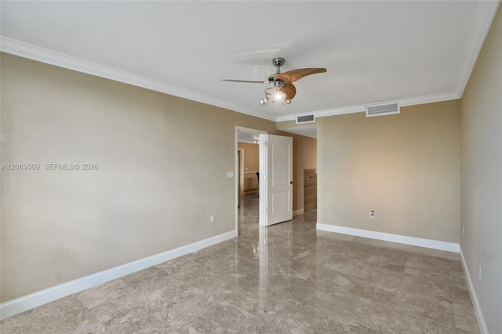 PH20 2 / 2 1120 sq. ft. $ 2026-07-31 0 foto
