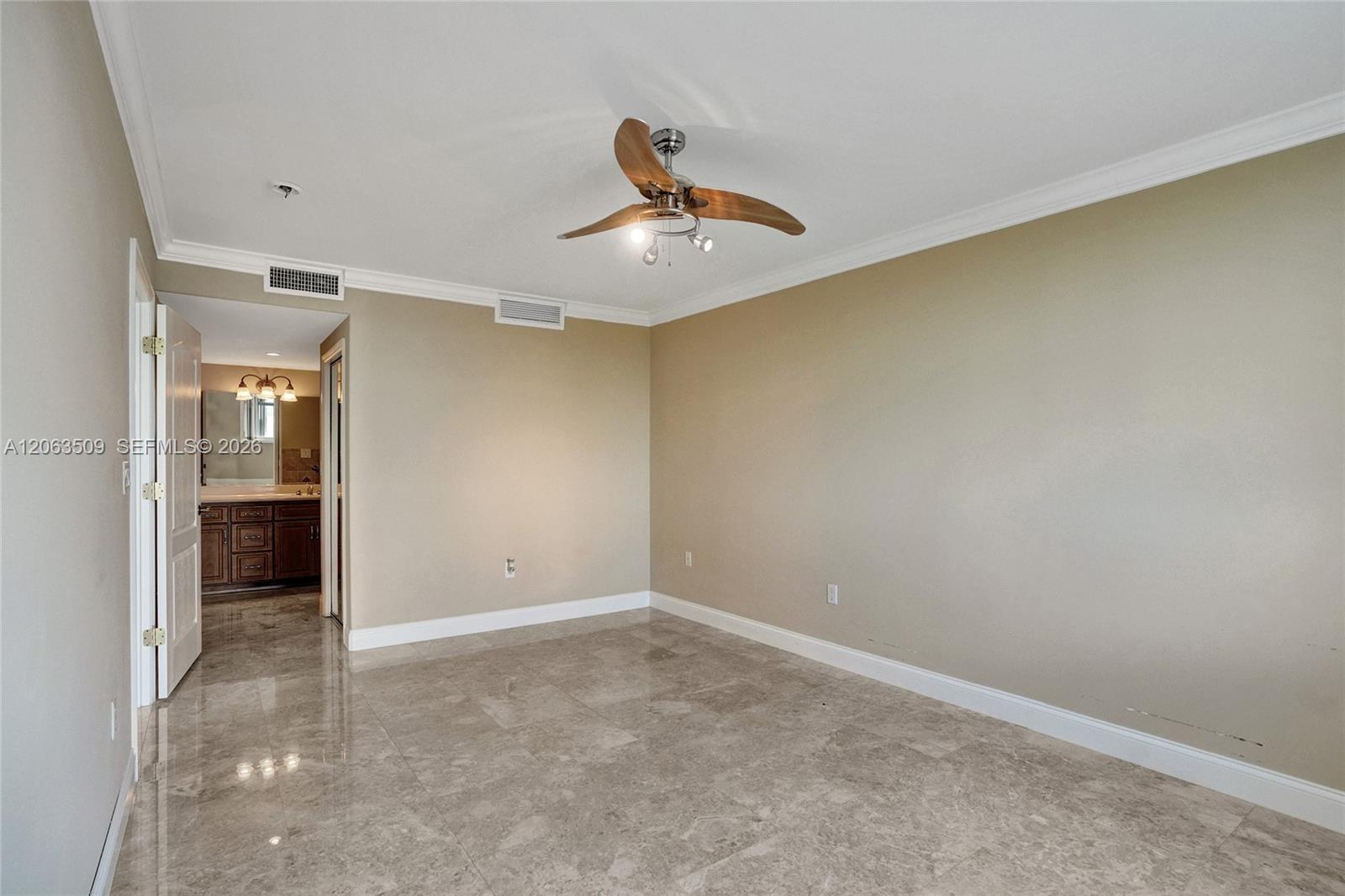 PH20 2 / 2 1120 sq. ft. $ 2026-07-31 0 foto