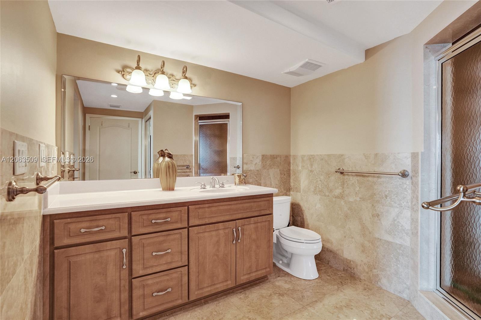 PH20 2 / 2 1120 sq. ft. $ 2026-07-31 0 foto