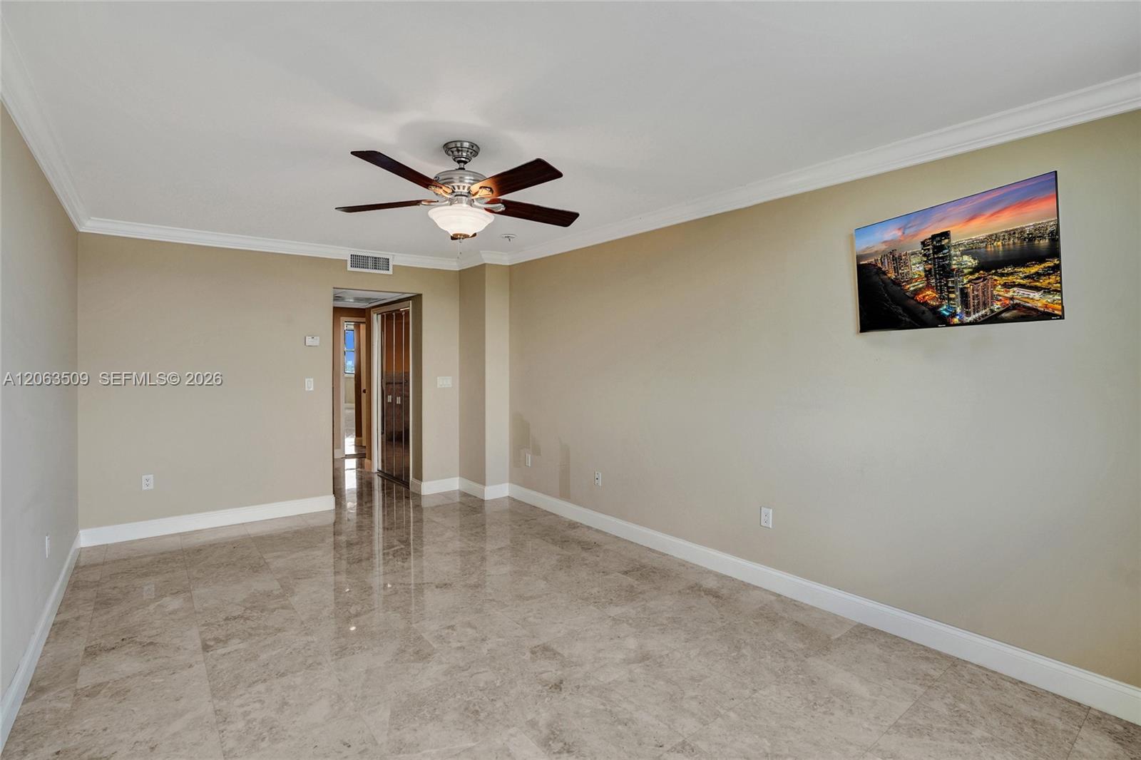 PH20 2 / 2 1120 sq. ft. $ 2026-07-31 0 foto