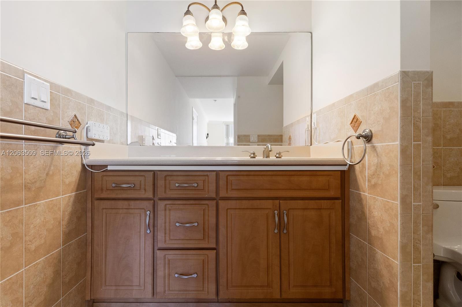 Ver detalles PH20 2 / 2 1120 sq. ft. $ 2026-10-15 0 foto
