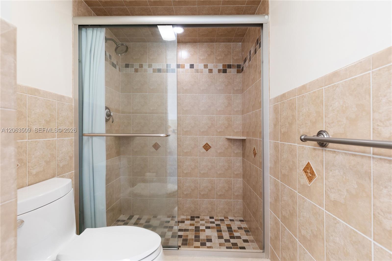 Ver detalles PH20 2 / 2 1120 sq. ft. $ 2026-10-15 0 foto