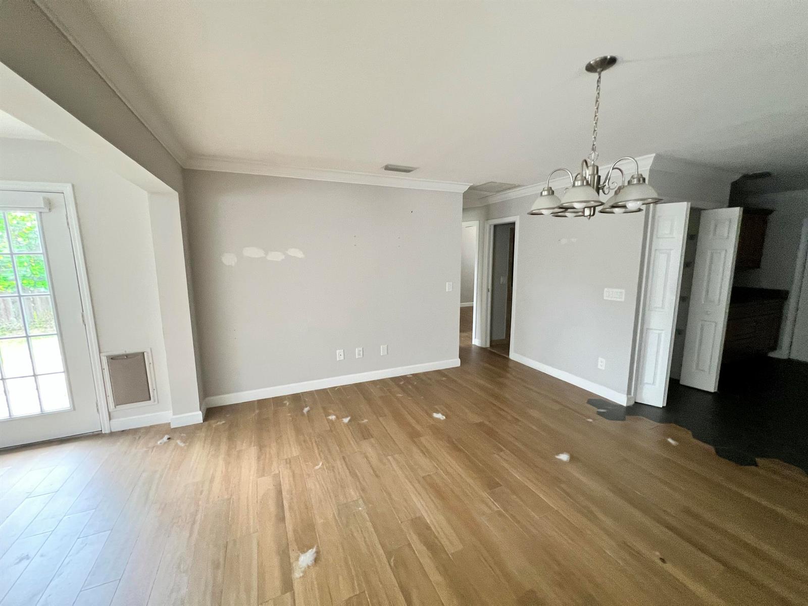 See details 1290 3 / 2165 sq. ft. $ 2026-08-02 0 Photo