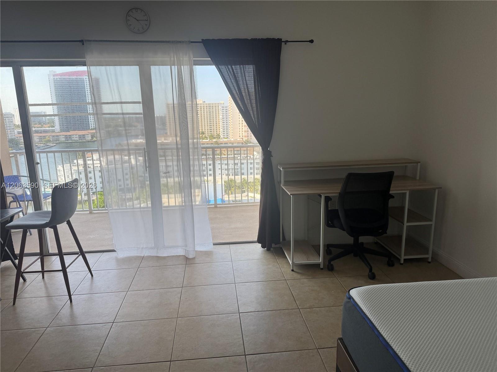 See details 11H 0 / 1 545 sq. ft. $ 2026-08-01 0 Photo