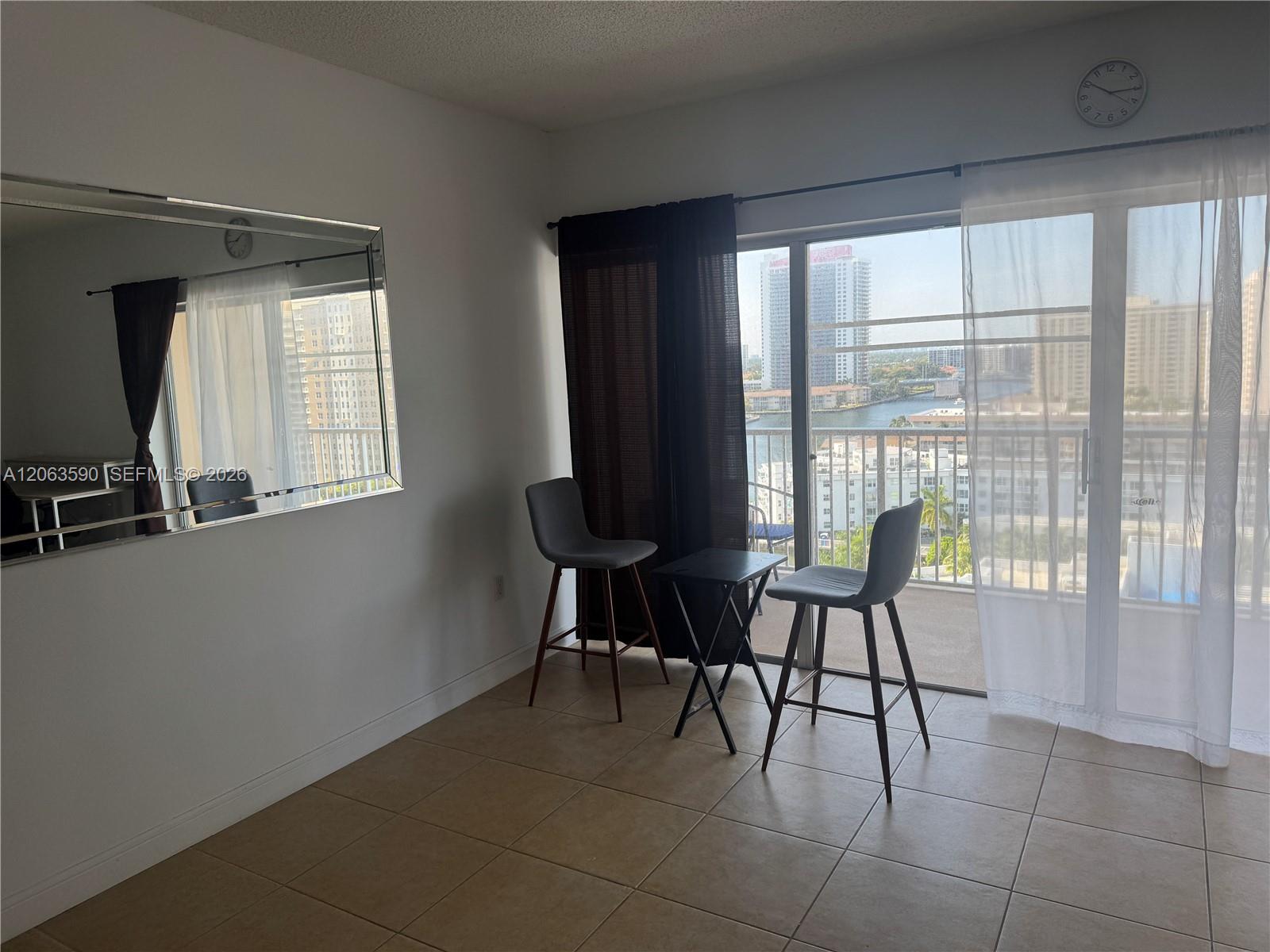 See details 11H 0 / 1 545 sq. ft. $ 2026-08-01 0 Photo