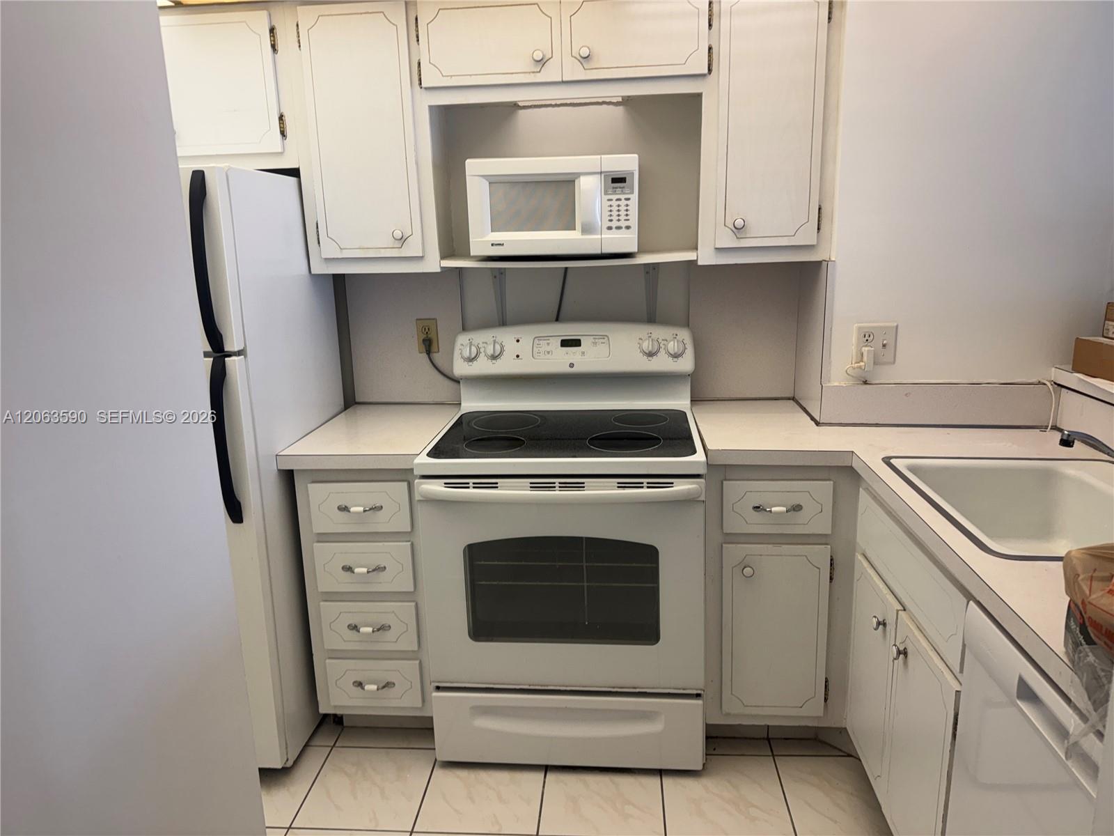 See details 11H 0 / 1 545 sq. ft. $ 2026-08-01 0 Photo