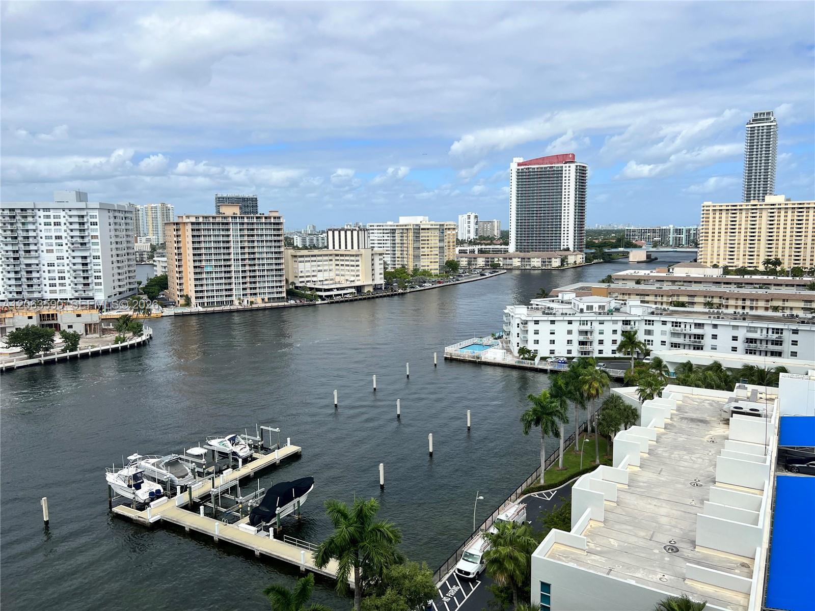 See details 11H 0 / 1 545 sq. ft. $ 2026-08-01 0 Photo