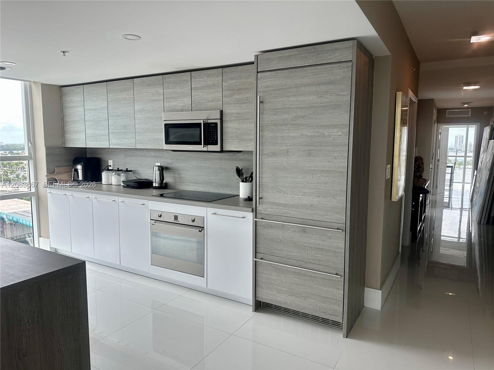 Photo 18 of Sunny Isles Blvd