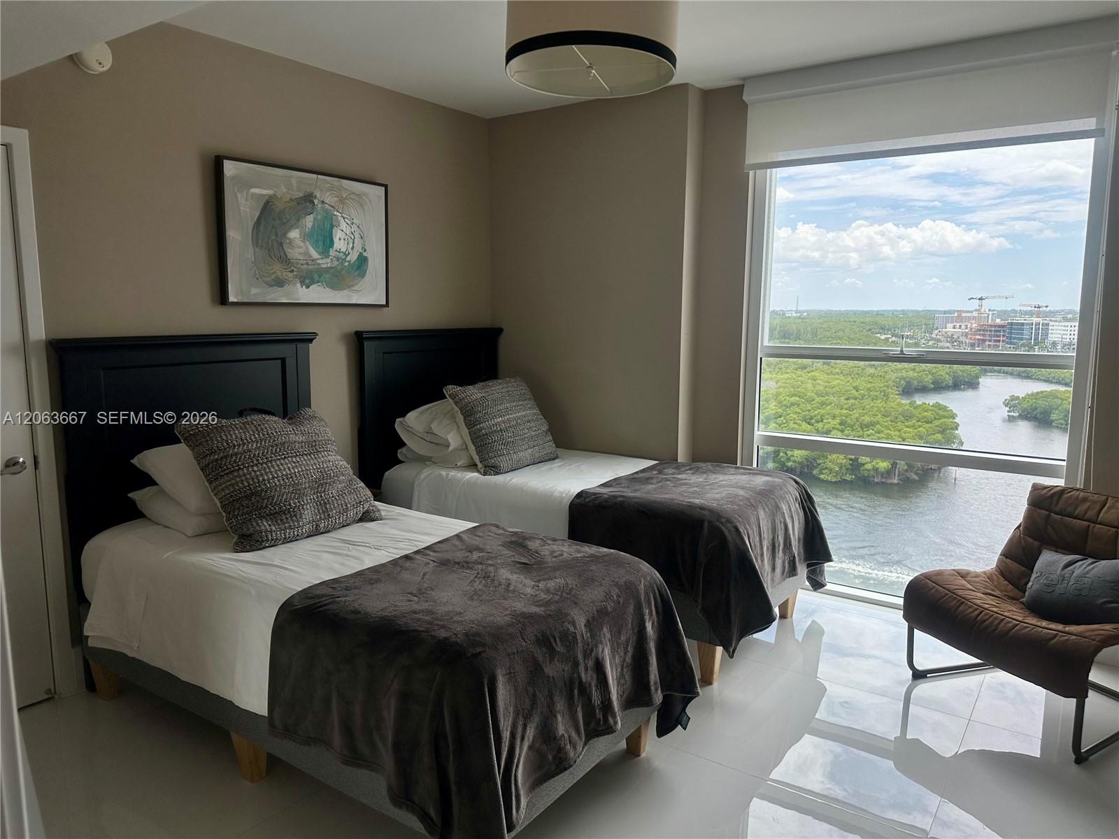 Photo 28 of Sunny Isles Blvd