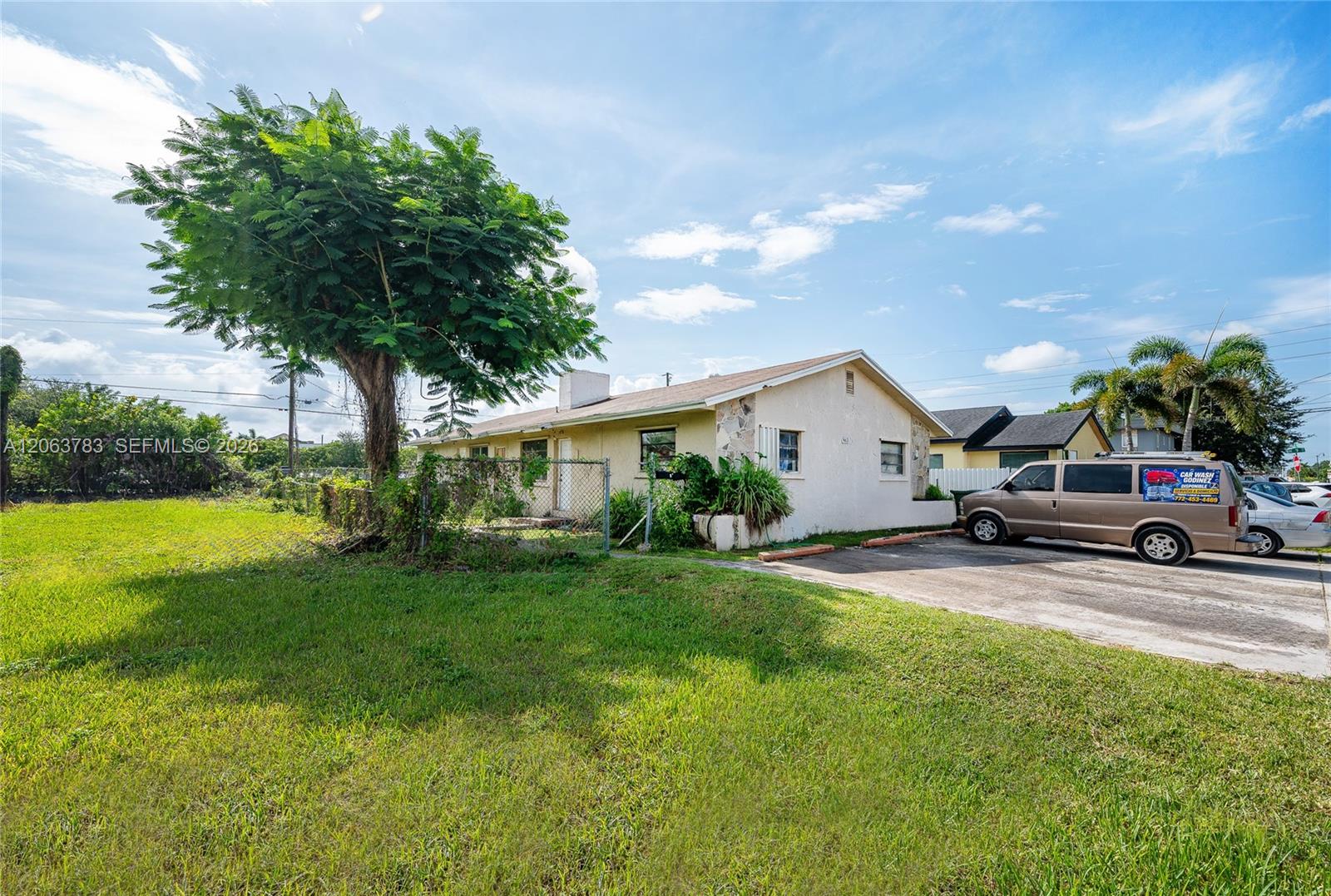   /  2070 sq. ft. $ 2026-08-01 0 foto
