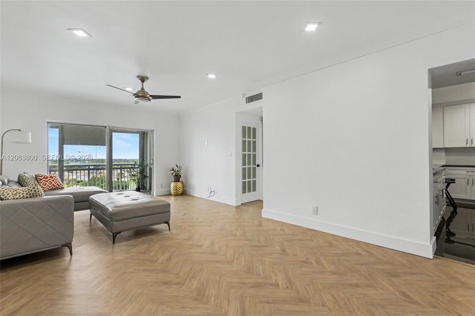 1005A 1 / 2 844 sq. ft. $ 2026-08-01 0 Photo