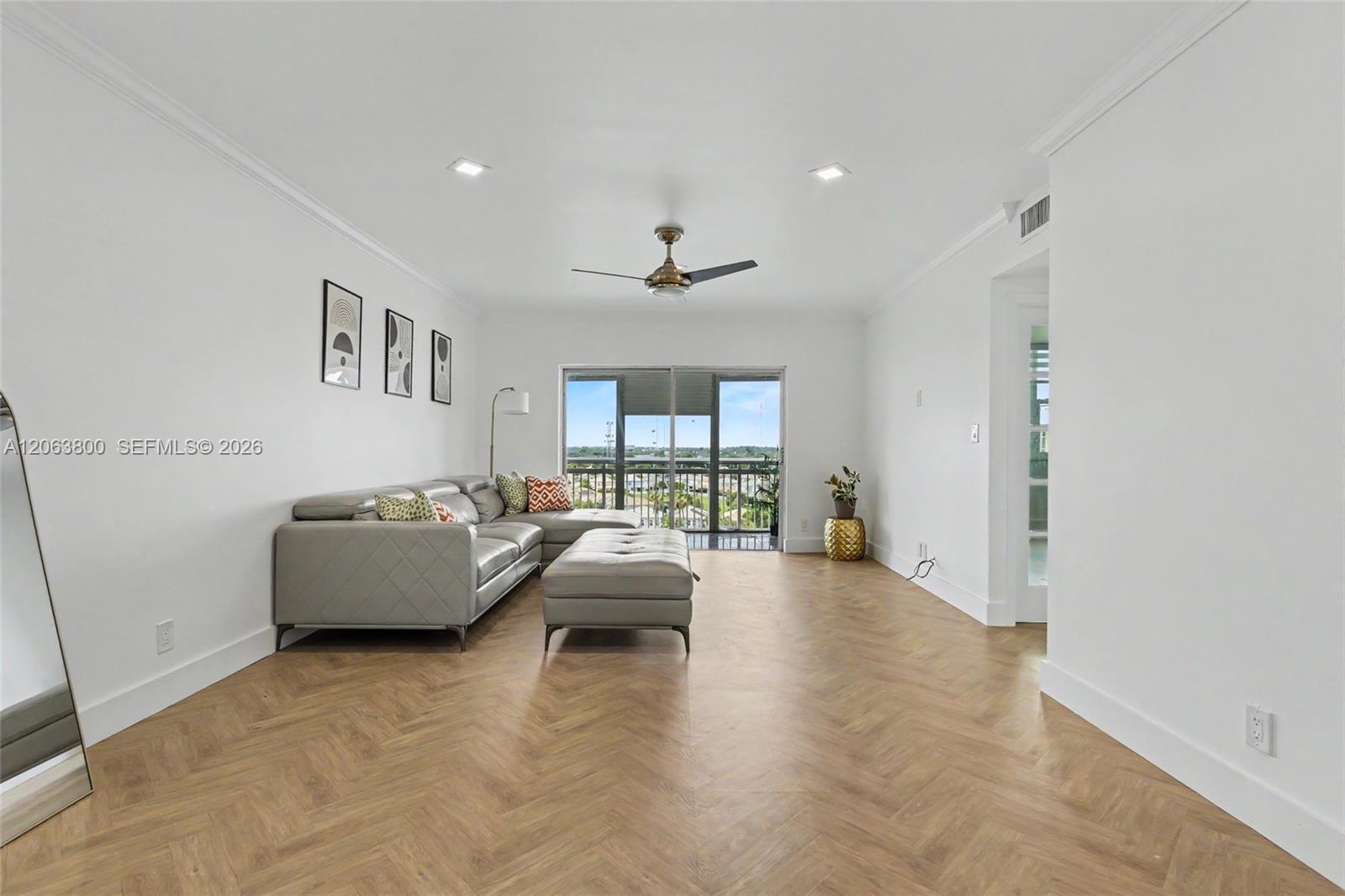 1005A 1 / 2 844 sq. ft. $ 2026-08-01 0 Photo