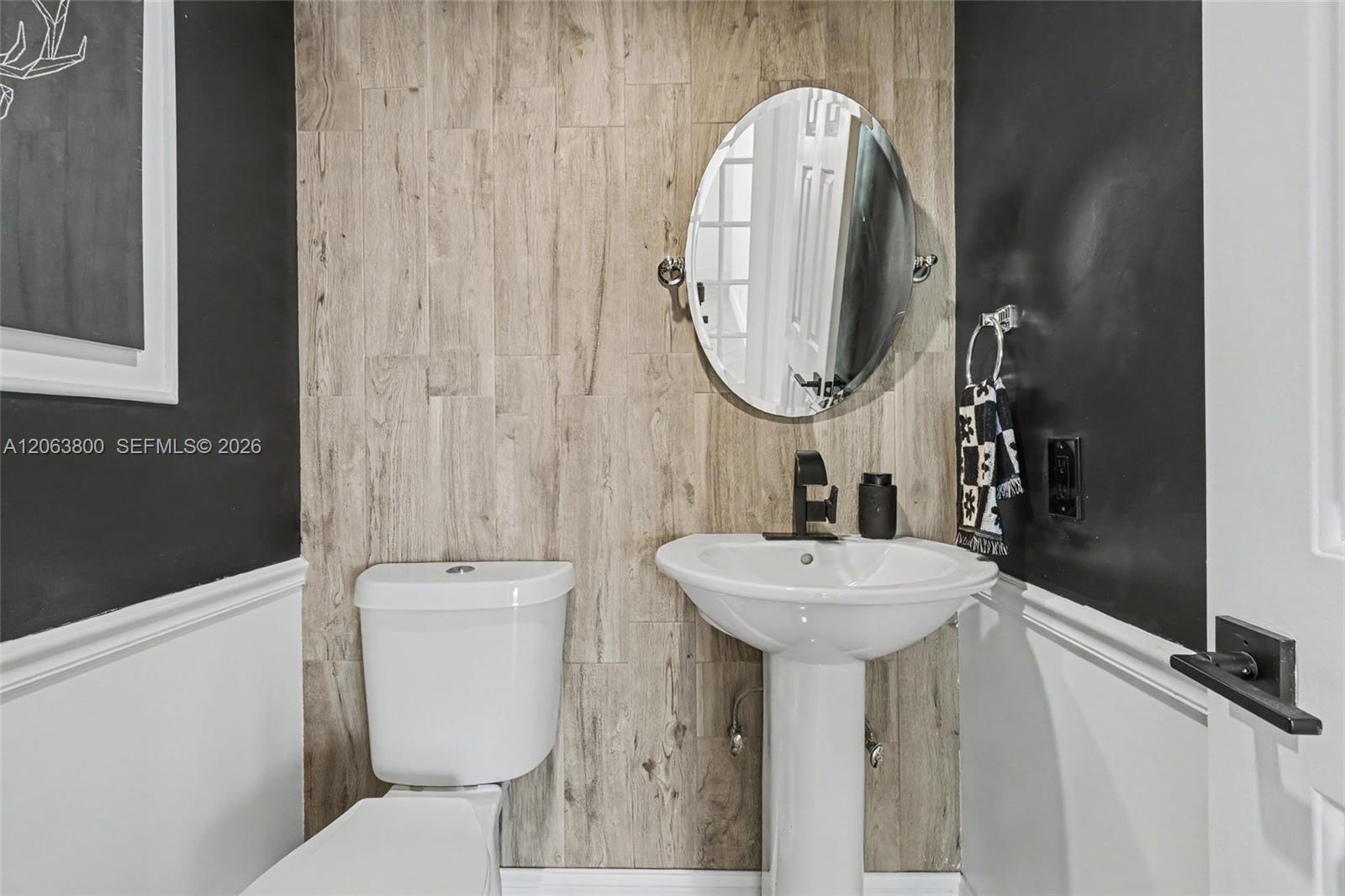 1005A 1 / 2 844 sq. ft. $ 2026-08-01 0 Photo